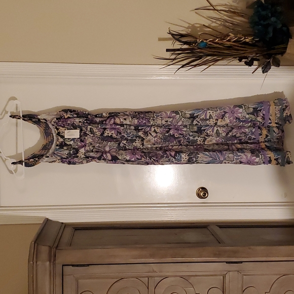 Multicolored size large Dress with floral print. - Picture 2 of 2